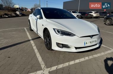 Ліфтбек Tesla Model S 2017 в Києві