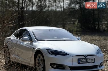 Tesla Model S  2016