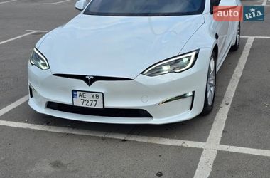 Tesla Model S  2024