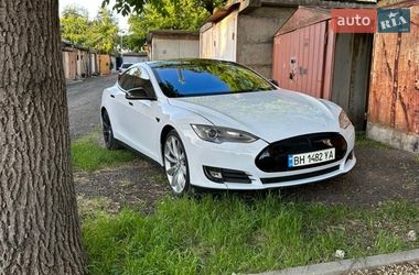 Tesla Model S  2013