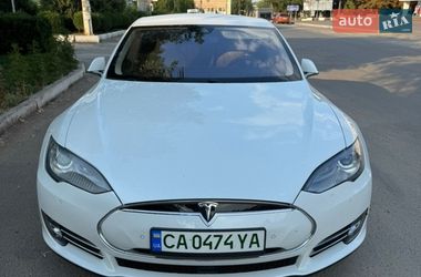Ліфтбек Tesla Model S 2015 в Бершаді