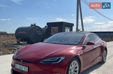 Tesla Model S  2016