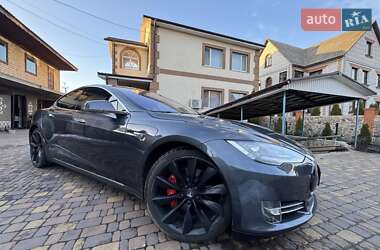 Tesla Model S 2014