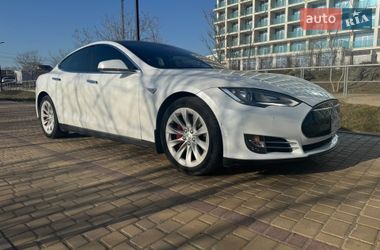 Tesla Model S  2015