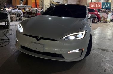 Tesla Model S  2023