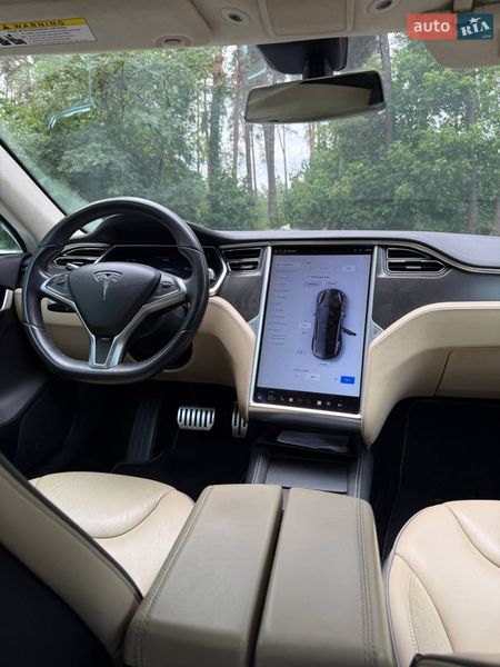 Лифтбек Tesla Model S 2012 в Черкассах
