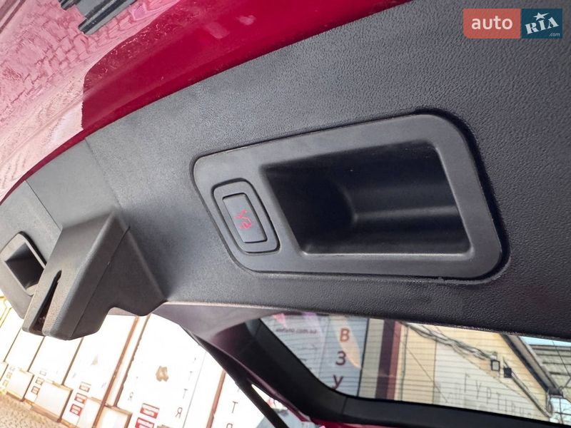 Ліфтбек Tesla Model S 2013 в Дрогобичі фото 35 Ліфтбек Tesla Model S 2013 в Дрогобичі