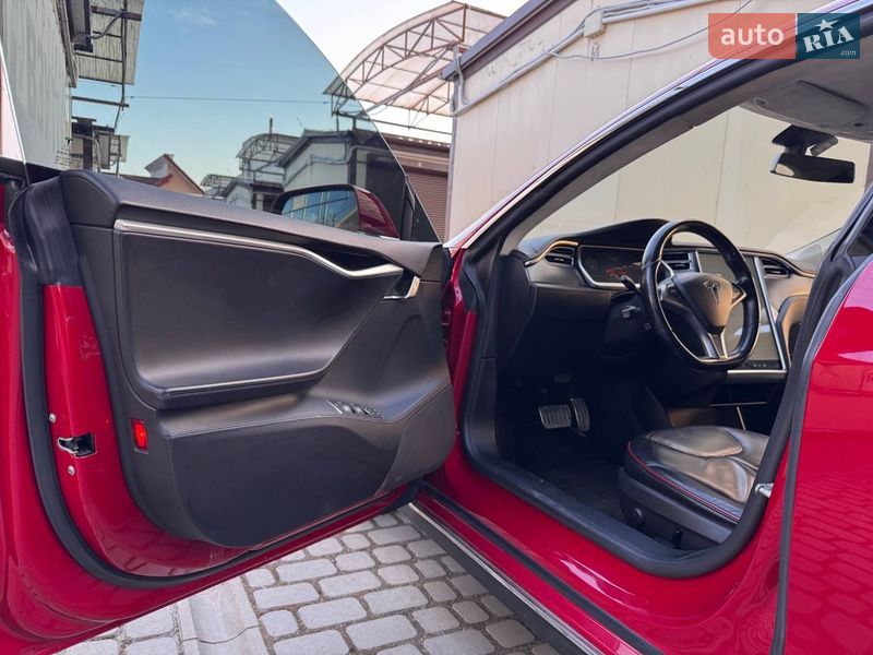 Ліфтбек Tesla Model S 2013 в Дрогобичі фото 44 Ліфтбек Tesla Model S 2013 в Дрогобичі