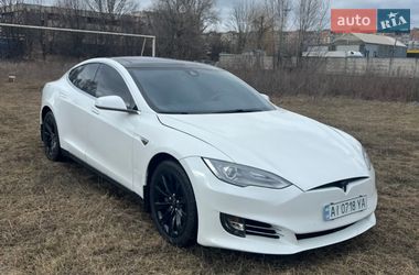 Tesla Model S 2015