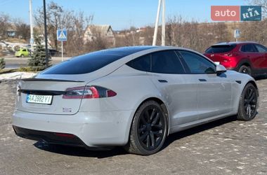 Tesla Model S  2021