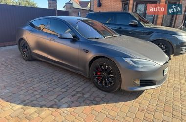 Tesla Model S  2019