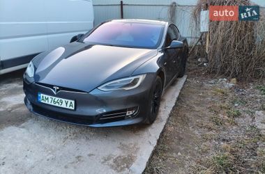 Tesla Model S  2017