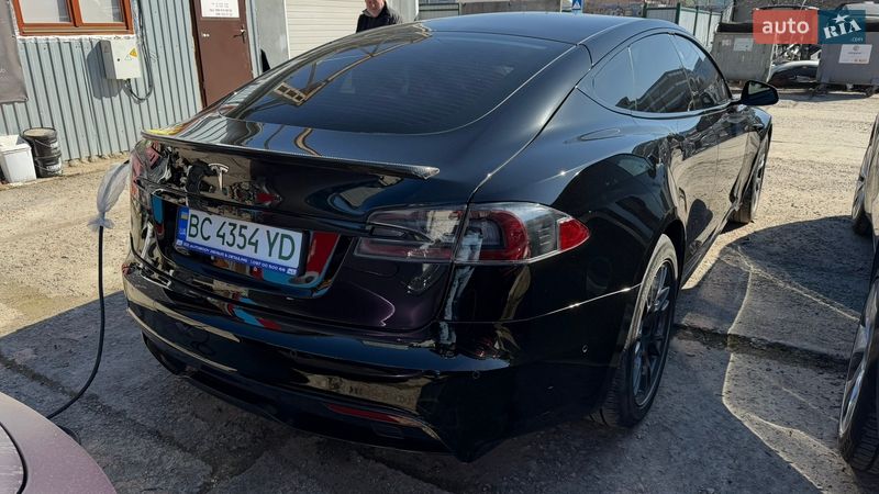Ліфтбек Tesla Model S 2021 в Львові