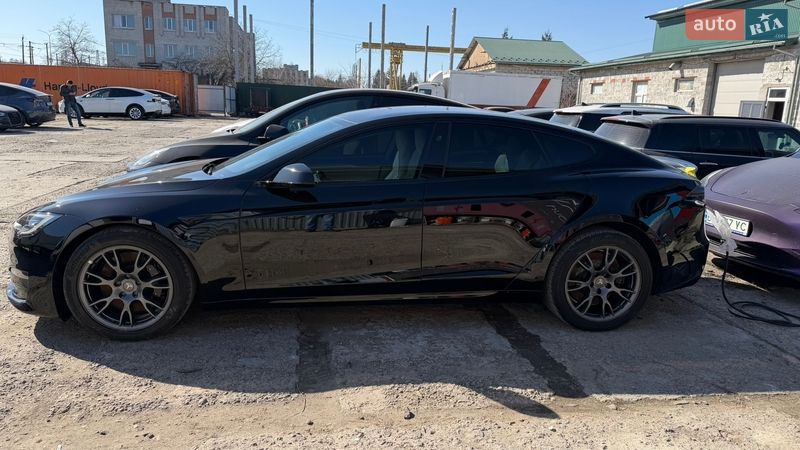 Ліфтбек Tesla Model S 2021 в Львові
