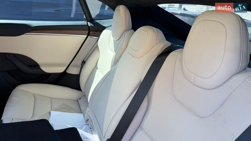 Ліфтбек Tesla Model S 2021 в Львові