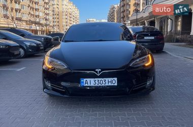 Tesla Model S 2016