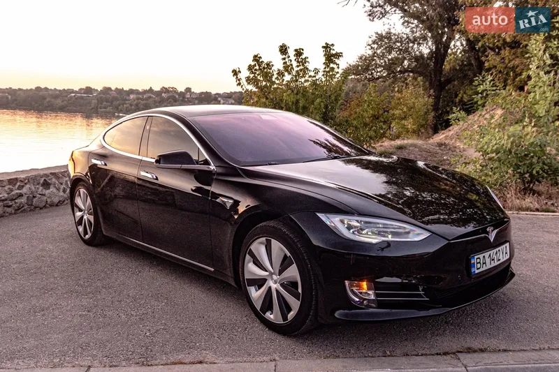 Tesla Model S