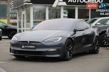 Tesla Model S  2022