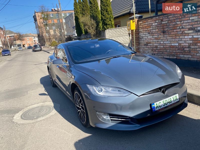 Ліфтбек Tesla Model S 2013 в Ковелі