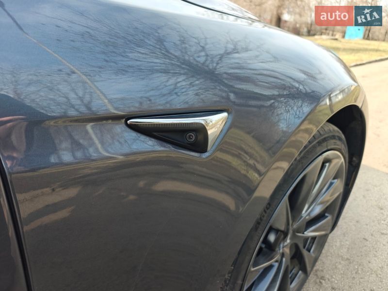 Лифтбек Tesla Model S 2020 в Кривом Роге