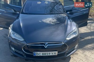 Tesla Model S  2015