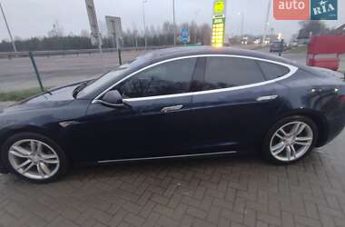 Tesla Model S 2013
