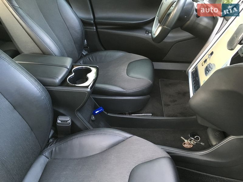 Хэтчбек Tesla Model S 2014 в Коломые фото 7 Хэтчбек Tesla Model S 2014 в Коломые