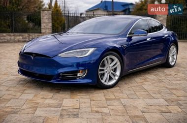 Tesla Model S 2015