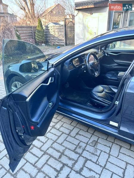 Лифтбек Tesla Model S 2014 в Гостомеле