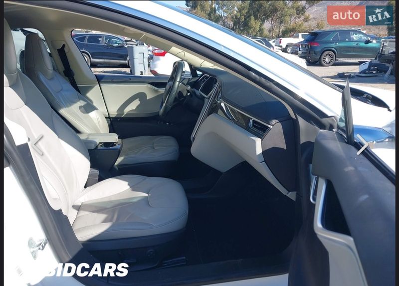 Лифтбек Tesla Model S 2013 в Тернополе фото 6 Лифтбек Tesla Model S 2013 в Тернополе