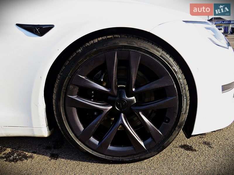 Лифтбек Tesla Model S 2021 в Черкассах фото 9 Лифтбек Tesla Model S 2021 в Черкассах