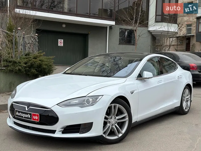 Tesla Model S