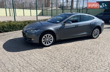 Tesla Model S 2013