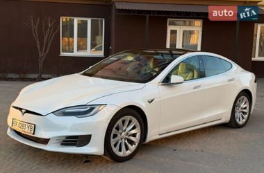 Tesla Model S 2017