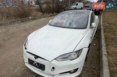 Tesla Model S 2016