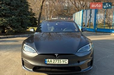 Tesla Model S  2024