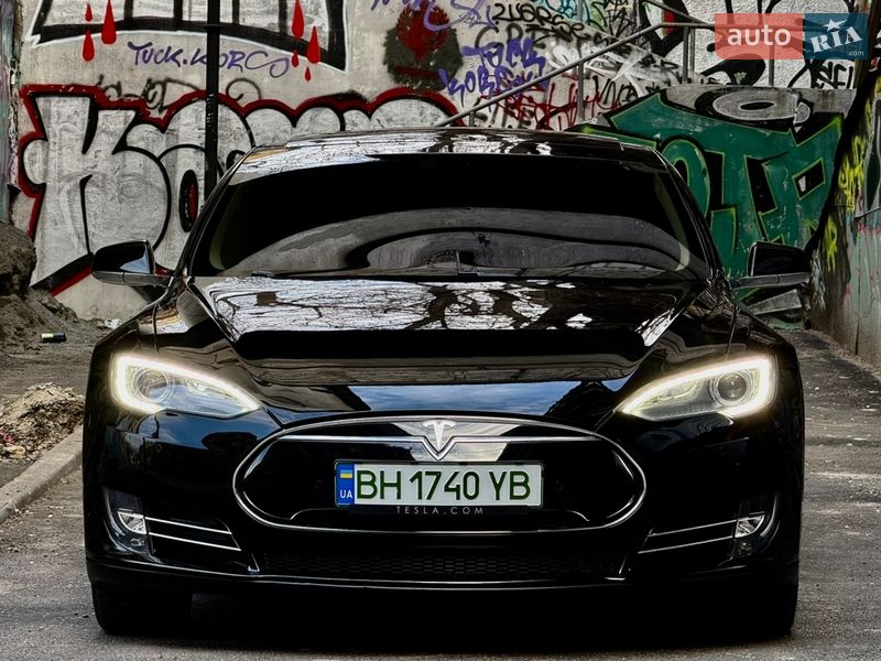 Ліфтбек Tesla Model S 2014 в Одесі