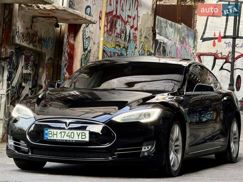 Ліфтбек Tesla Model S 2014 в Одесі