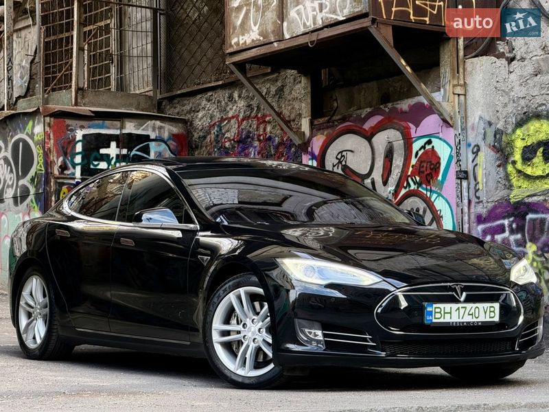Ліфтбек Tesla Model S 2014 в Одесі