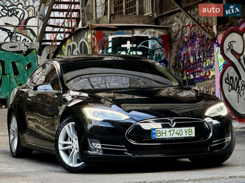 Ліфтбек Tesla Model S 2014 в Одесі