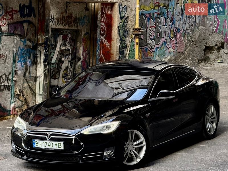 Ліфтбек Tesla Model S 2014 в Одесі