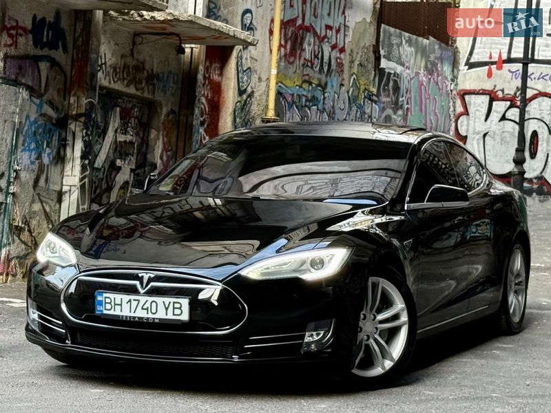 Ліфтбек Tesla Model S 2014 в Одесі