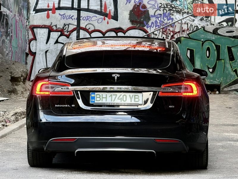Ліфтбек Tesla Model S 2014 в Одесі