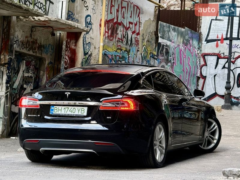 Ліфтбек Tesla Model S 2014 в Одесі