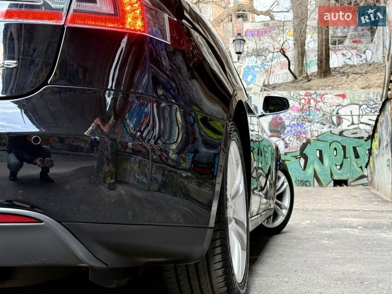Ліфтбек Tesla Model S 2014 в Одесі
