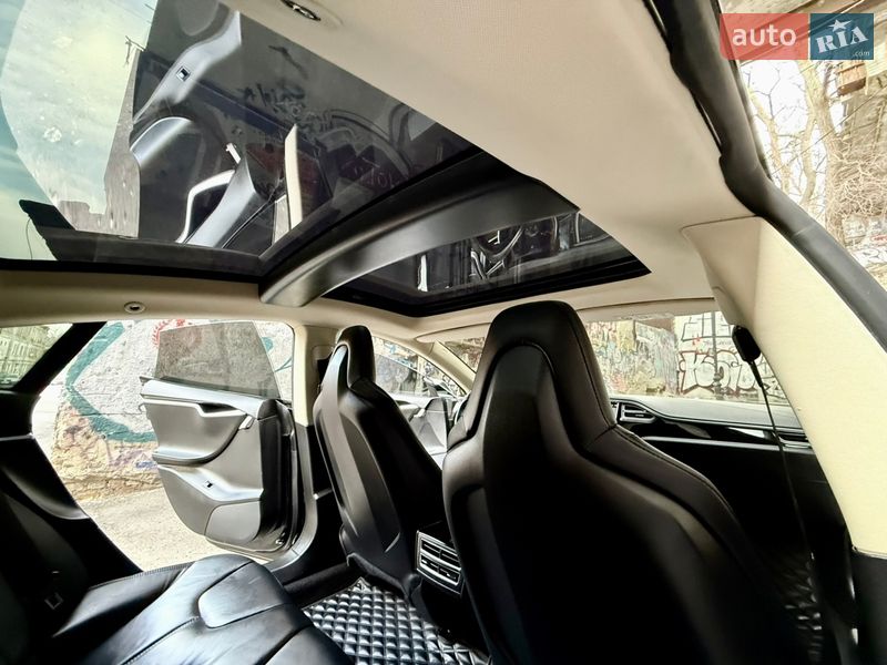 Ліфтбек Tesla Model S 2014 в Одесі