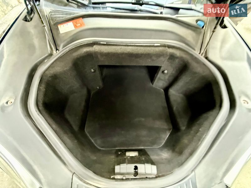 Ліфтбек Tesla Model S 2014 в Одесі
