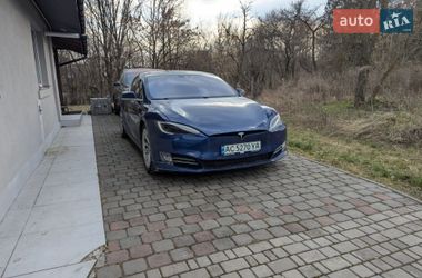 Tesla Model S 2016