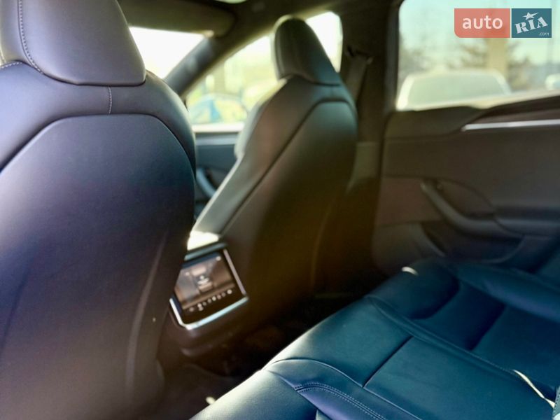 Ліфтбек Tesla Model S 2022 в Вінниці фото 26 Ліфтбек Tesla Model S 2022 в Вінниці