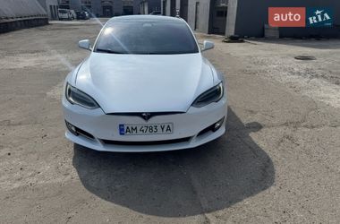 Tesla Model S 2018